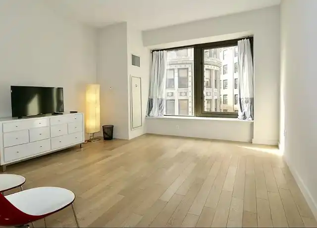 Property at 75 Wall St Unit 18I, New York, NY, 10005, 0 beds, 1 bath, [object Object]