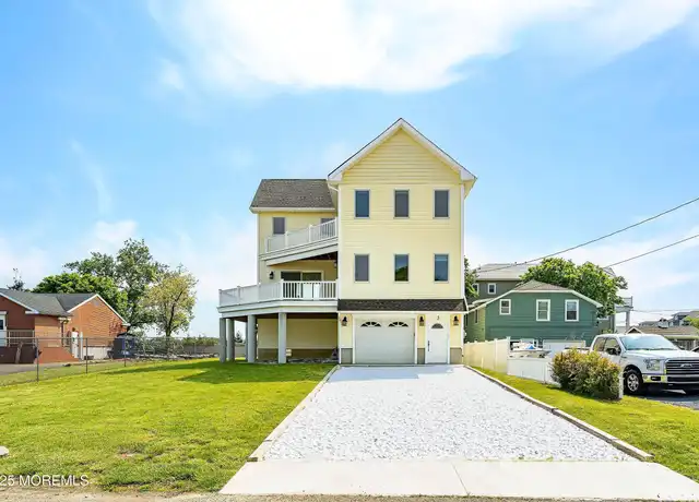 Property at 3 Grant Ave, Rumson, NJ, 07760, 3 beds, 3 baths, [object Object]
