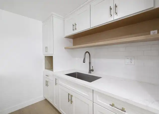 Property at Arlington Square Apartments - 23805 Arlington Ave, Torrance, CA, 90501, 1-2 bed, 1 bath, [object Object]