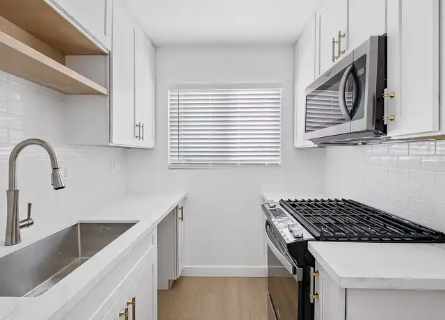 Property at Arlington Square Apartments - 23805 Arlington Ave, Torrance, CA, 90501, 1-2 bed, 1 bath, [object Object]