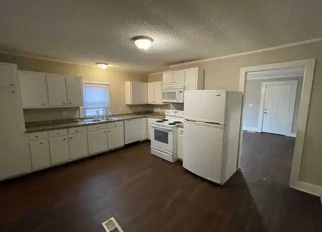 Property at 1401 Linwood Rd, Gastonia, NC, 28052, 3 beds, 2 baths, [object Object]