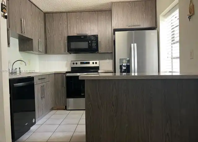 Property at 9813 NW 3 St Unit 9813, Plantation, FL, 33324, 2 beds, 2 baths, [object Object]