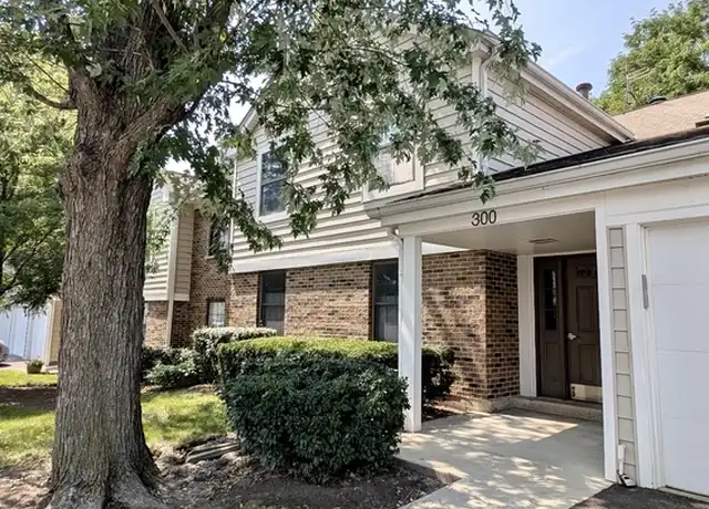 Property at 300 Pembridge Ln Unit D2, Schaumburg, IL, 60193, 2 beds, 2 baths, [object Object]