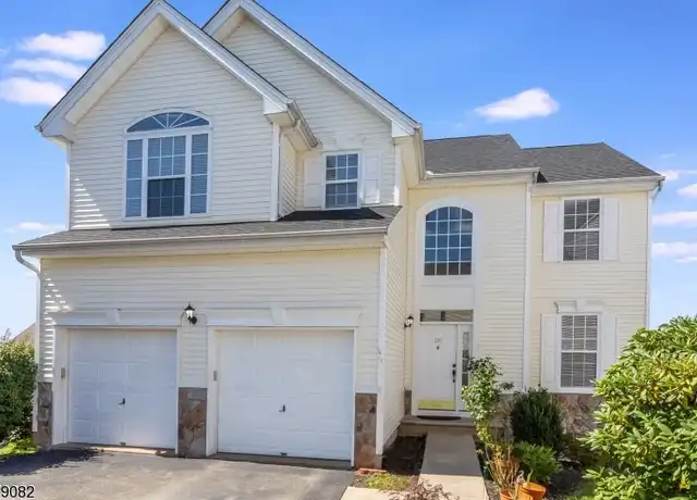Property at 135 Winding Hill Dr, Hackettstown, NJ, 07840, 4 beds, 2.5 baths, [object Object]