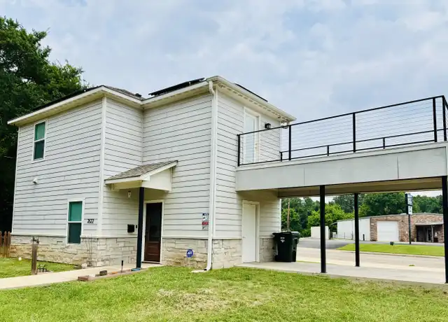 Property at 2262 Hughey Dr, Tyler, TX, 75701, 2 beds, 2.5 baths, [object Object]