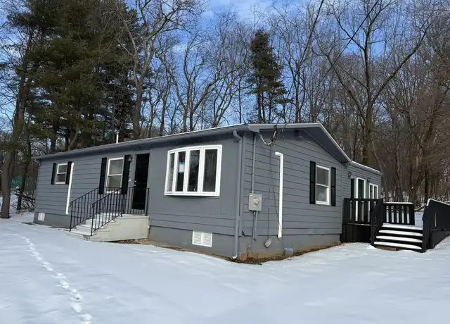 Property at 60 Darrow St, Worcester, MA, 01606, 2 beds, 1 bath, [object Object]