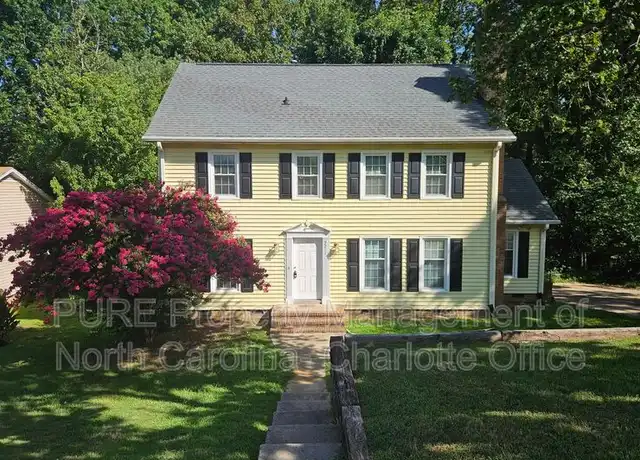 Property at 9211 Robert Frost Ln, Charlotte, NC, 28213, 6 beds, 3.5 baths, [object Object]