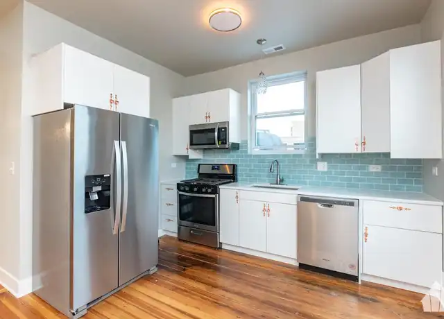 Property at 3547 N Sheffield Ave, Chicago, IL, 60657, 3 beds, 2 baths, [object Object]
