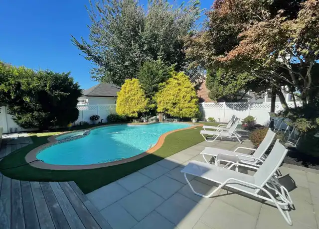 Property at 5 N Cambridge Ave, Ventnor City, NJ, 08406, 4 beds, 3.5 baths, [object Object]
