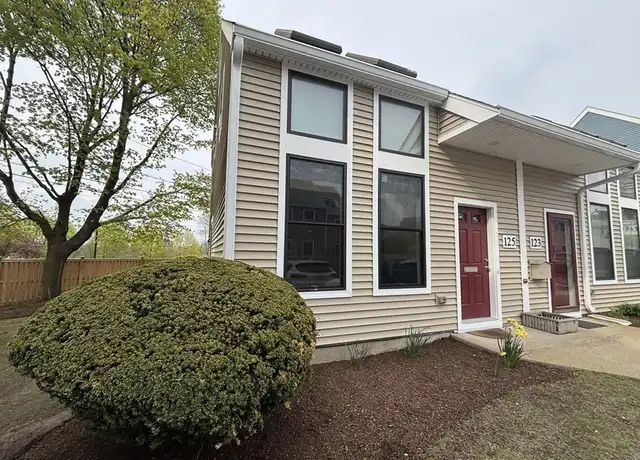 Property at 125 Governor Winthrop Rd Unit 2A, Somerville, MA, 02145, 2 beds, 1.5 baths, [object Object]