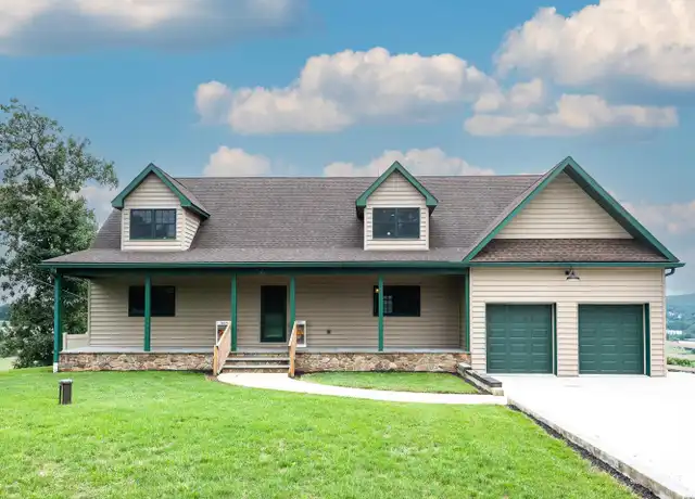 Property at 42 Pine Grove Ln, Elverson, PA, 19520, 4 beds, 3.5 baths, [object Object]