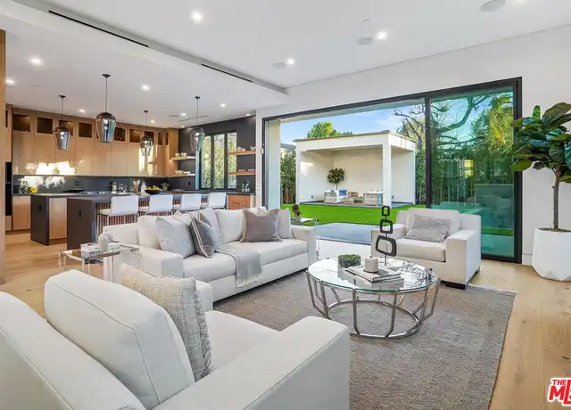 Property at 14822 Hesby St, Sherman Oaks, CA, 91403, 4 beds, 4.5 baths, [object Object]