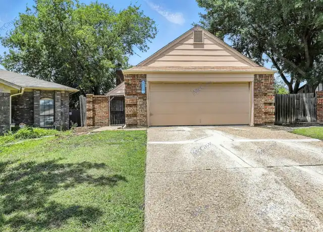 Property at 10315 Stoney Bridge Ct, Fort Worth, TX, 76108, 2 beds, 2 baths, [object Object]