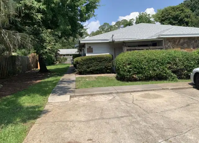 Property at 3261 Cypress Ln, Gulf Breeze, FL, 32563, 2 beds, 1.5 baths, [object Object]