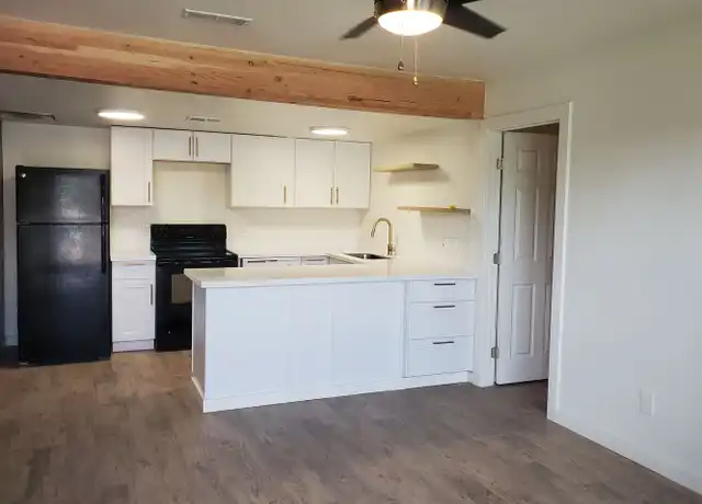 Property at 224 S Allen Unit 13, Mesa, AZ, 85204, 1 bed, 1 bath, [object Object]