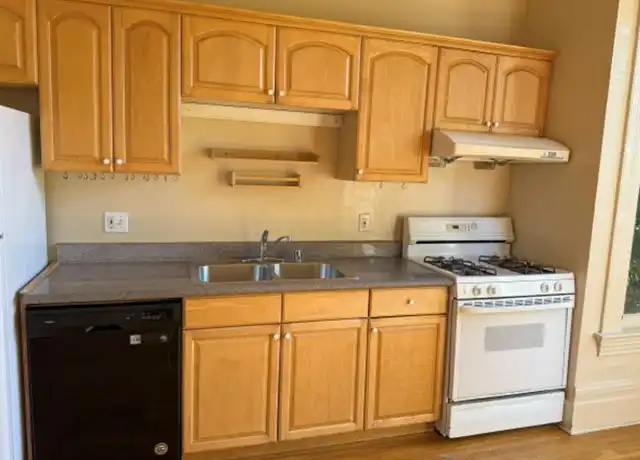 Property at 2141 8th Ave Unit 2141, Oakland, CA, 94606, 3 beds, 1 bath, [object Object]