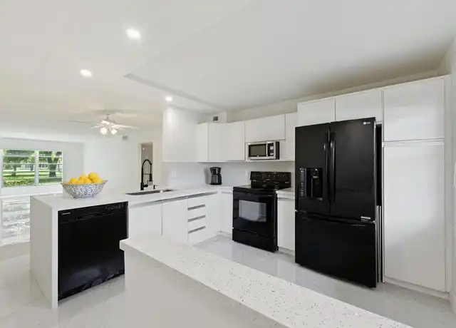 Property at 2202 Lucaya Bnd, Coconut Creek, FL, 33066, 2 beds, 2 baths, [object Object]