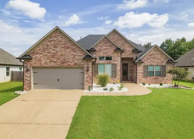Property at 233 Greenhill Dr, Jackson, TN, 38305, 4 beds, 2 baths, [object Object]
