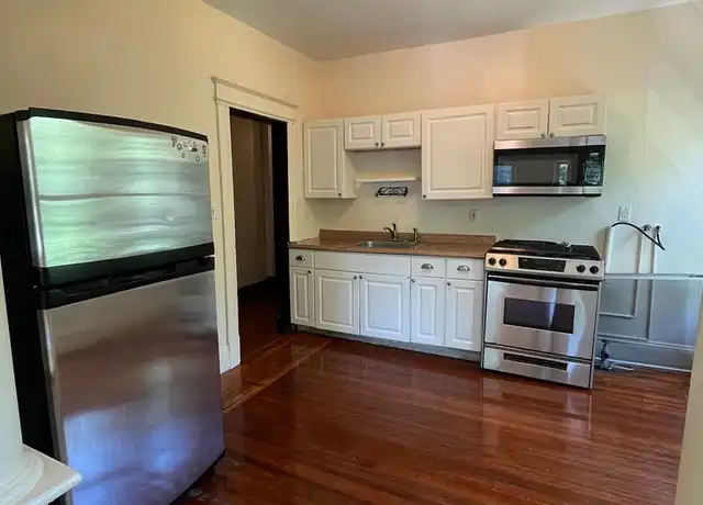 Property at 40 Warriner Ave Unit 40 Warriner 4R, Springfield, MA, 01108, 2 beds, 1 bath, [object Object]