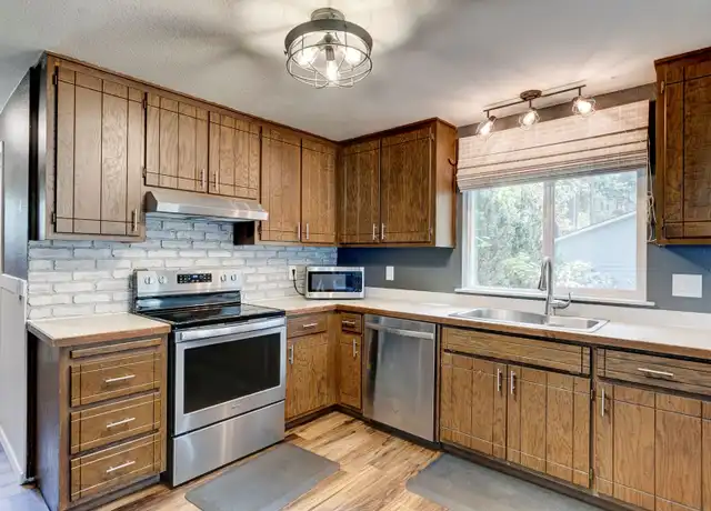 Property at 2086 Pine Wood Way, Oak Harbor, WA, 98277, 3 beds, 2 baths, [object Object]