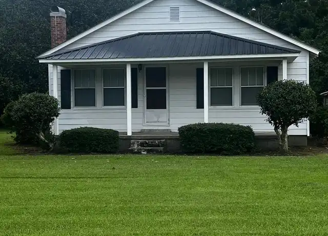 Property at 6685 U.S. Highway 17 S, New Bern, NC, 28562, 3 beds, 1 bath, [object Object]