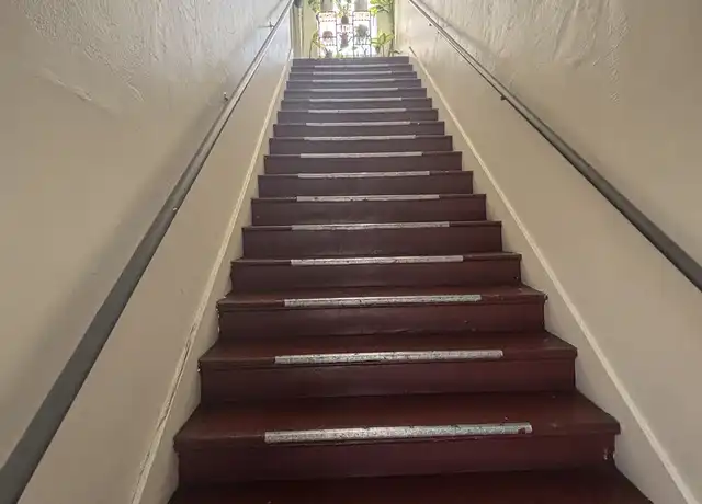 Property at 2704 S Vermont Ave Unit 3, Los Angeles, CA, 90007, 1 bed, 1 bath, [object Object]