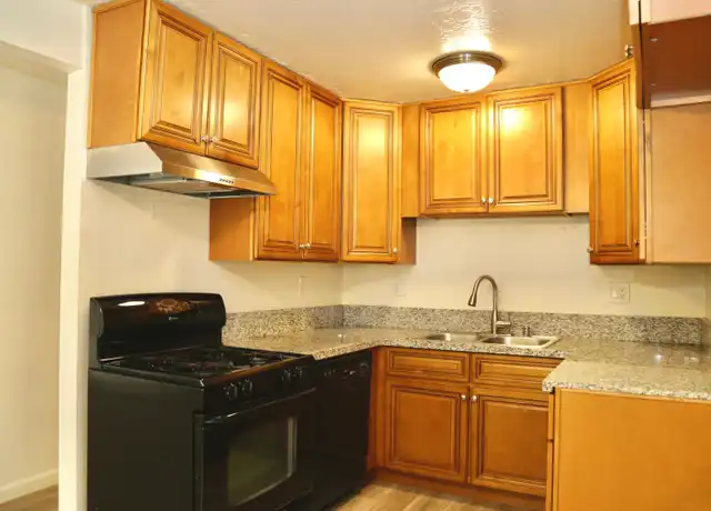 Property at 16942 Lynn Ln Unit C, Huntington Beach, CA, 92649, 1 bed, 1 bath, [object Object]