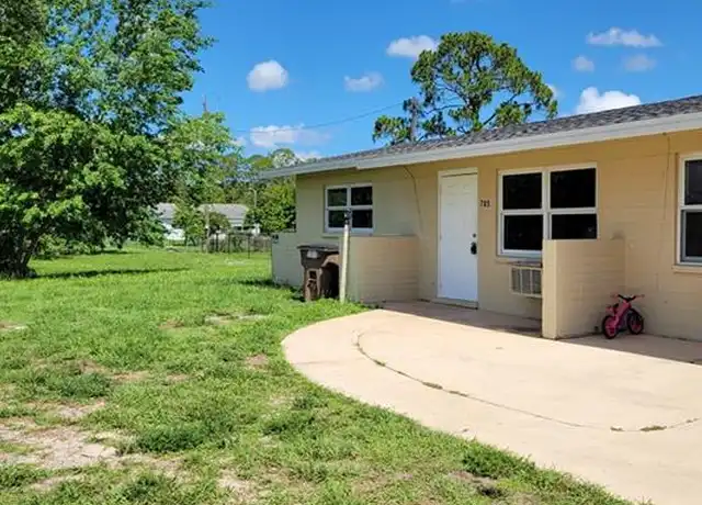 Property at 705 Joel Blvd, Lehigh Acres, FL, 33936, 1 bed, 1 bath, [object Object]