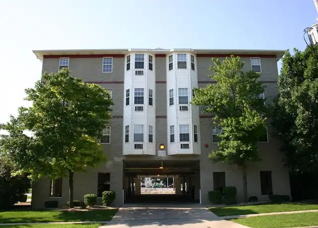 Property at 207 W Locust St Unit 1, Normal, IL, 61761, 4 beds, 1 bath, [object Object]