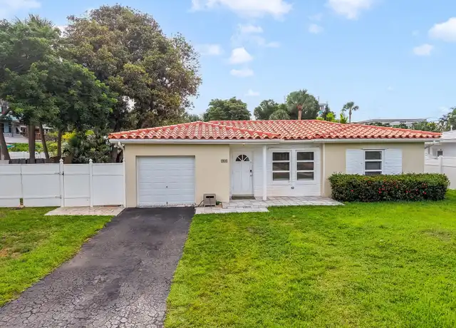 Property at 208 S Riverside Dr, Pompano Beach, FL, 33062, 2 beds, 2 baths, [object Object]
