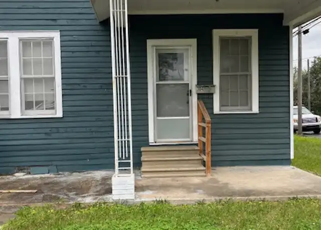 Property at 304 S Market St, Opelousas, LA, 70570, 2 beds, 1 bath, [object Object]