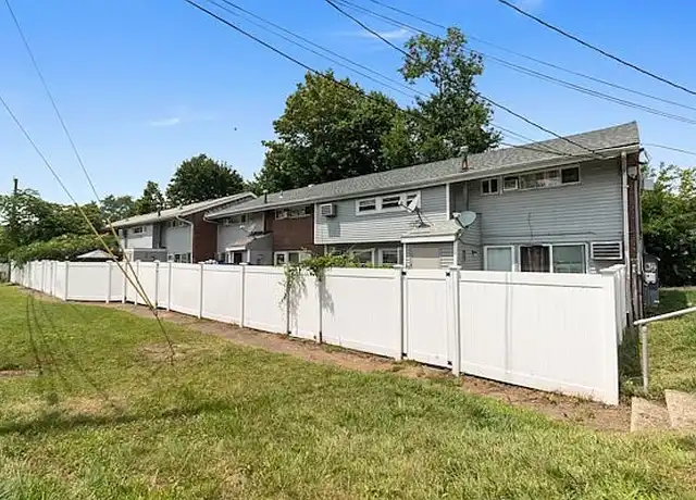 Property at Quinnipiac Gardens - 1314 Quinnipiac Ave, New Haven, CT, 06513, 2 beds, 1 bath, [object Object]