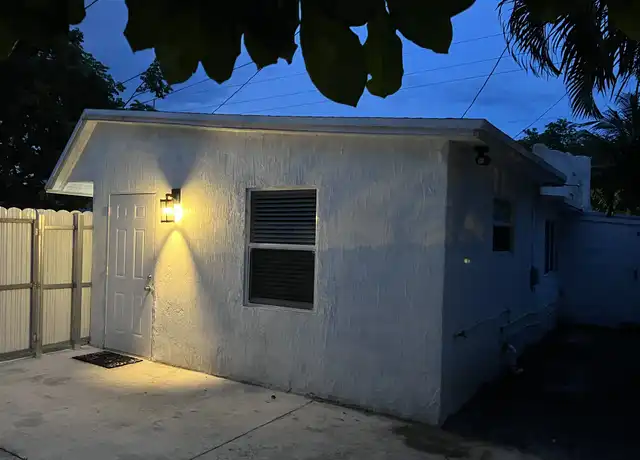 Property at 508 SW 2nd Ave Unit Back, Dania Beach, FL, 33004, 1 bed, 1 bath, [object Object]