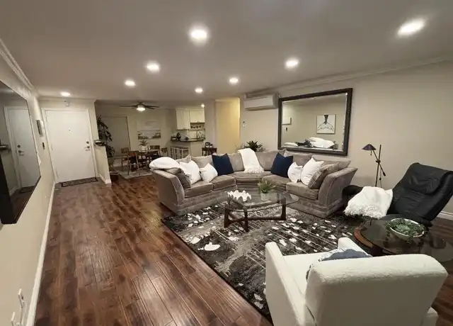 Property at 805 E Ave, Coronado, CA, 92118, 2 beds, 2 baths, [object Object]