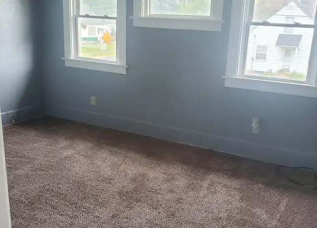 Property at 710 E Lake St, Toledo, OH, 43608, 3 beds, 1 bath, [object Object]