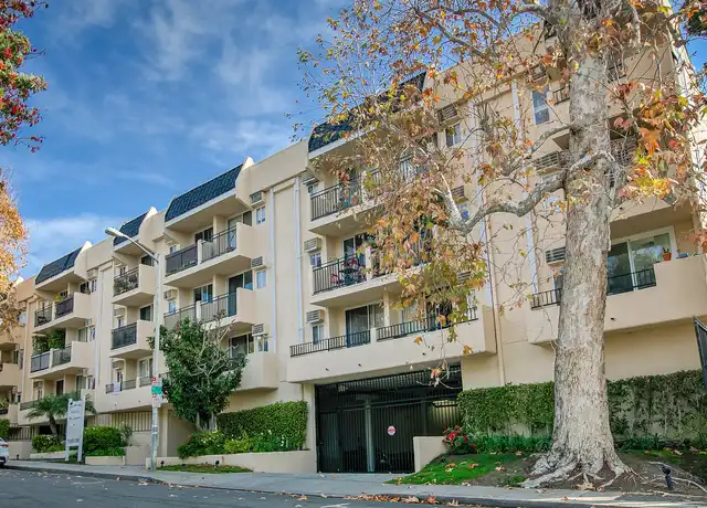 Property at Design Center Towers - 888 N West Knoll Dr, West Hollywood, CA, 90069, 0-1 beds, 1 bath, [object Object]