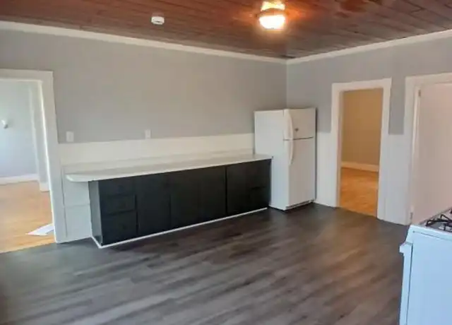 Property at 12 Seward St, Worcester, MA, 01604, 3 beds, 1 bath, [object Object]