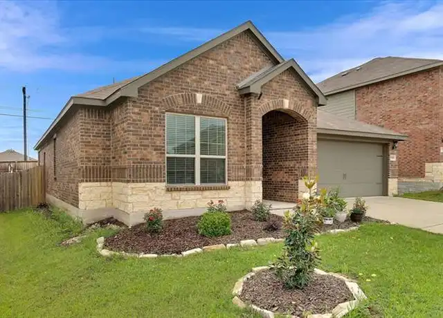 Property at 5500 Persimmon Dr, Denton, TX, 76207, 3 beds, 2 baths, [object Object]