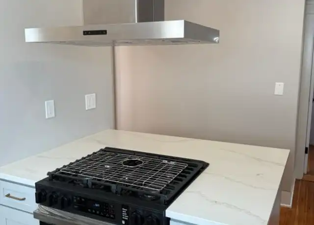 Property at 66 Rochambeau Ave Unit 66, Providence, RI, 02906, 3 beds, 1 bath, [object Object]
