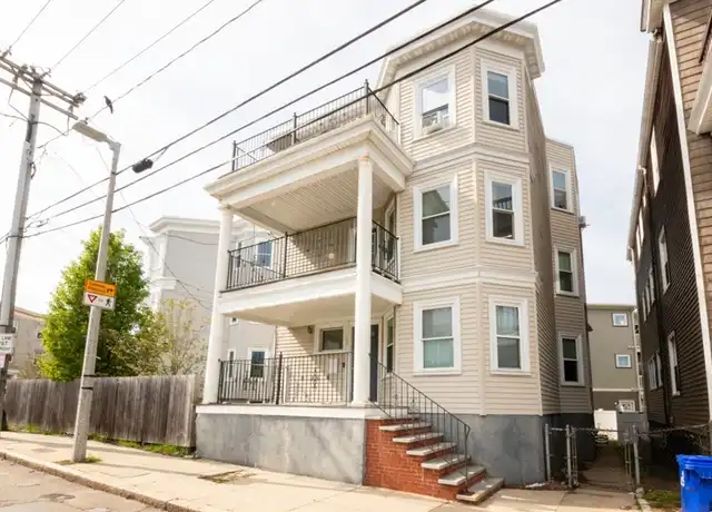 Property at 32 Victory Rd Unit 2, Dorchester, MA, 02122, 3 beds, 1 bath, [object Object]