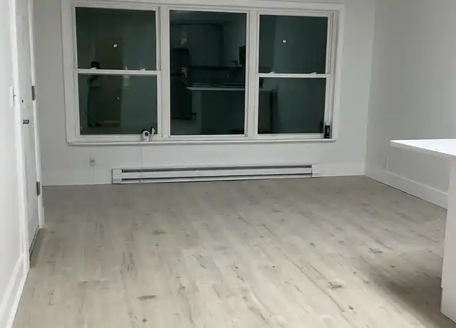 Property at 76 Town Hill Ave Unit B, Danbury, CT, 06810, 1 bed, 1 bath, [object Object]