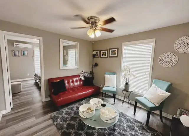 Property at 5605 Robertson St, Houston, TX, 77009, 1 bed, 1 bath, [object Object]