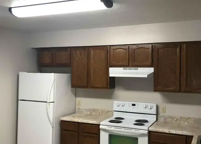 Property at 725 Grove St Unit 7, Marquette, MI, 49855, 2 beds, 1 bath, [object Object]