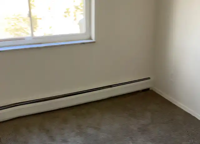 Property at 2787 Queen City Ave Unit 20, Cincinnati, OH, 45238, 2 beds, 1 bath, [object Object]