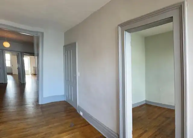Property at 527 Columbia St Unit 3, Hudson, NY, 12534, 1 bed, 1 bath, [object Object]