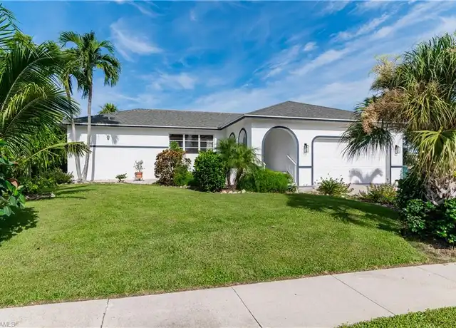 Property at 288 Castaways St, Marco Island, FL, 34145, 3 beds, 2 baths, [object Object]