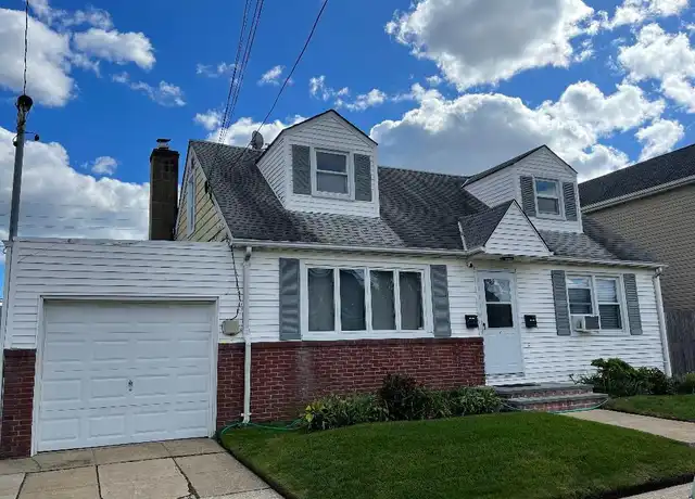 Property at 41 Norfolk Rd, Island Park, NY, 11558, 1 bed, 1 bath, [object Object]