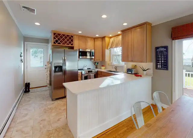Property at 5 Odonnell Rd, Middletown, RI, 02842, 3 beds, 1 bath, [object Object]