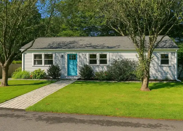 Property at 5 Odonnell Rd, Middletown, RI, 02842, 3 beds, 1 bath, [object Object]