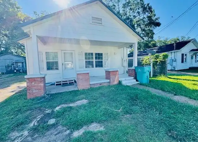 Property at 330 N 10th St, Eunice, LA, 70535, 2 beds, 1 bath, [object Object]